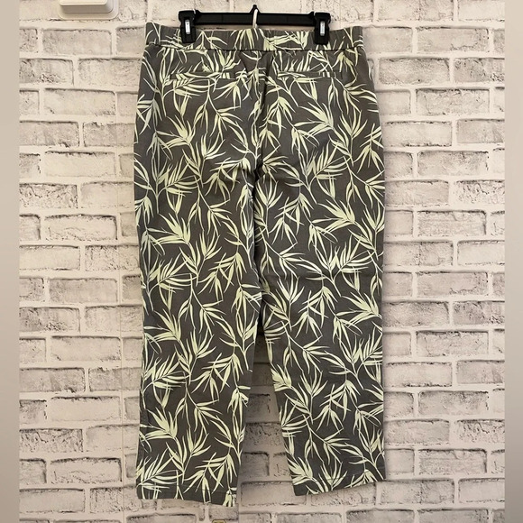 Women’s Lands’ End gray/green crop pants w/ yellow wispy leaf print, Size 12 - Picture 2 of 5